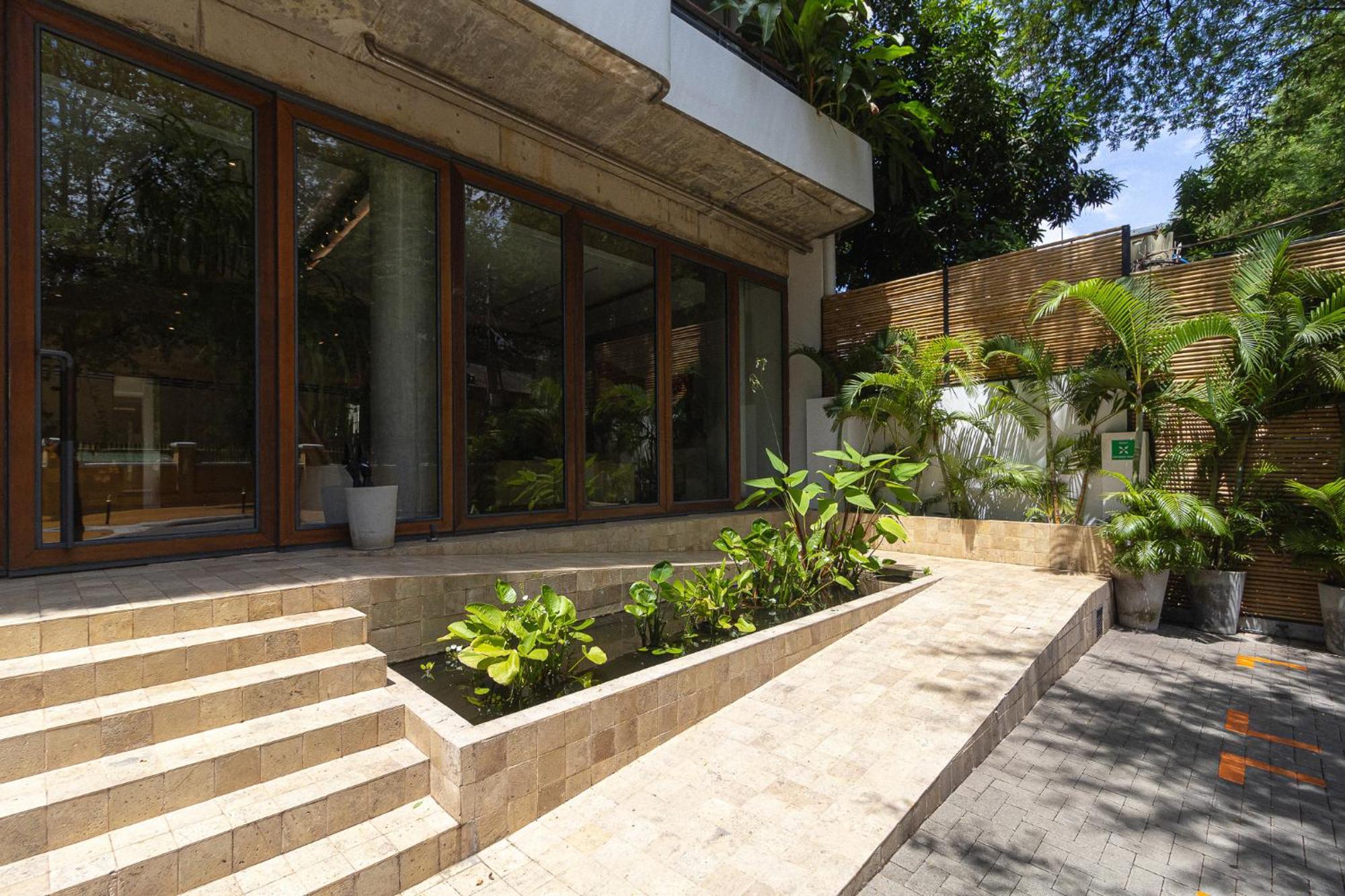 Penh House Hotel Пном Пен Екстериор снимка