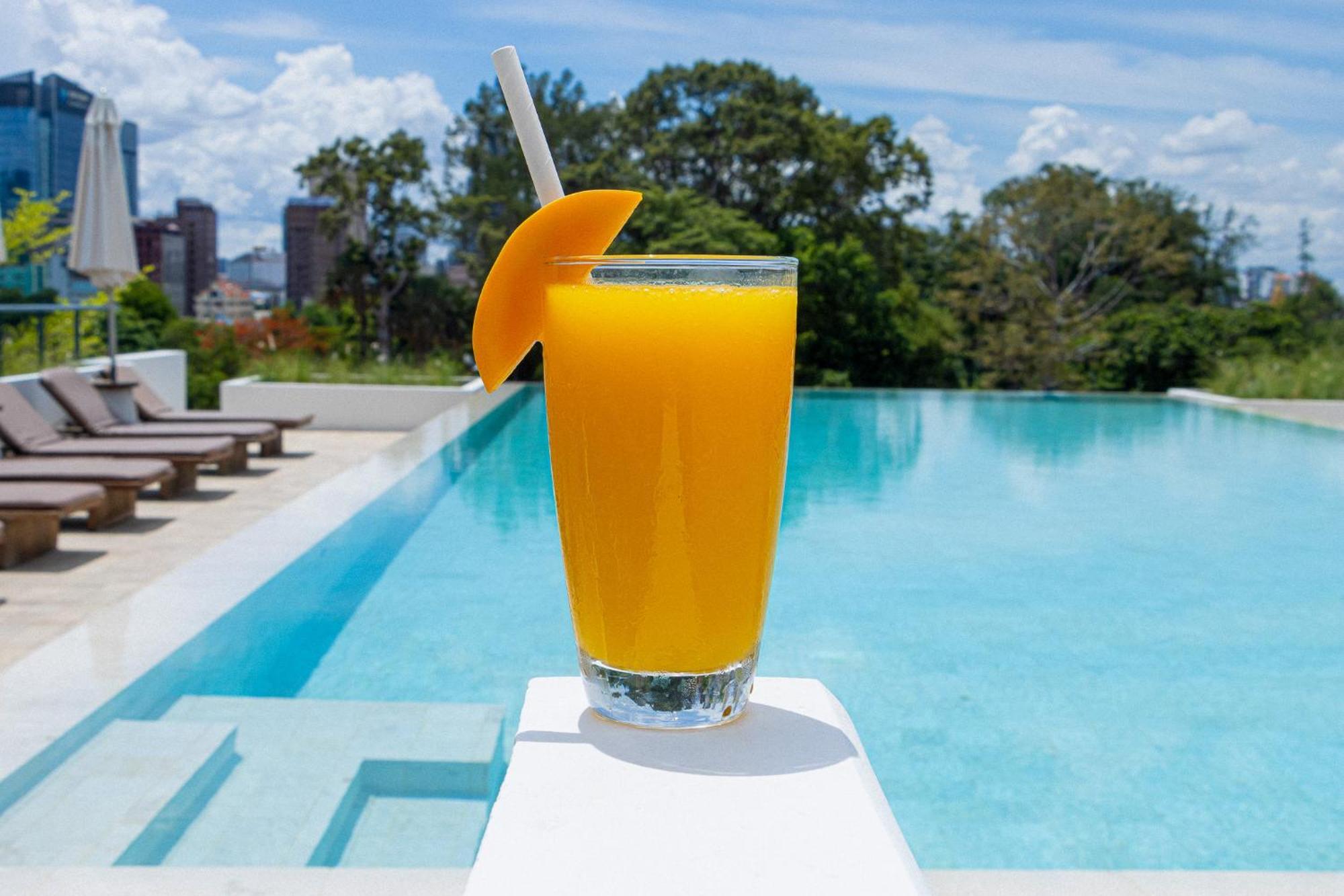 Penh House Hotel Пном Пен Екстериор снимка