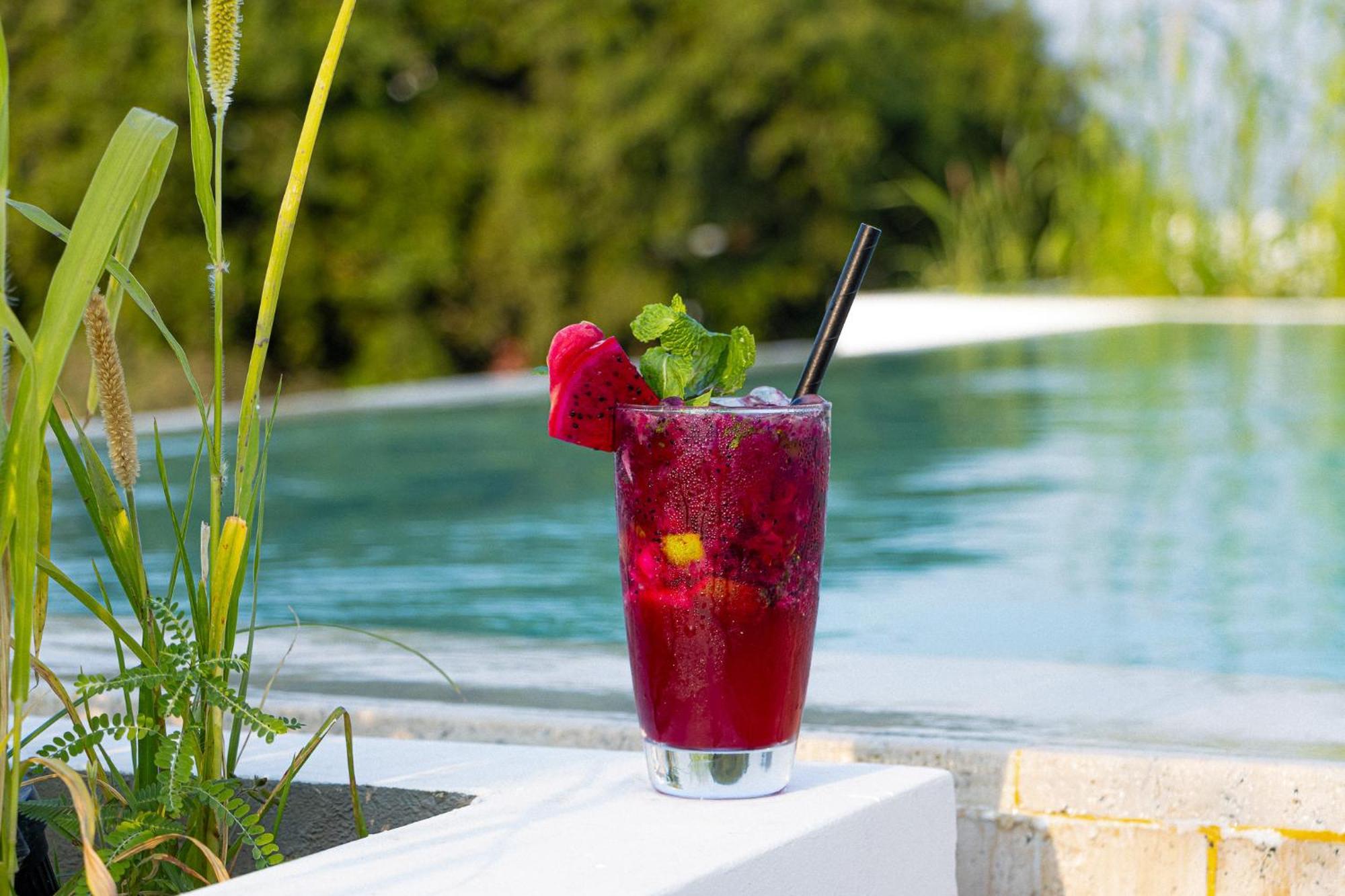 Penh House Hotel Пном Пен Екстериор снимка