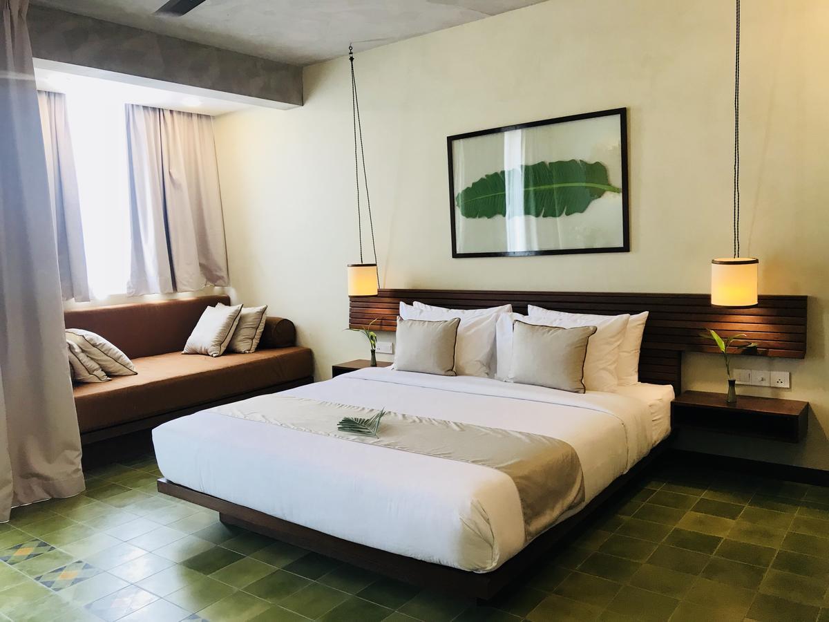 Penh House Hotel Пном Пен Екстериор снимка