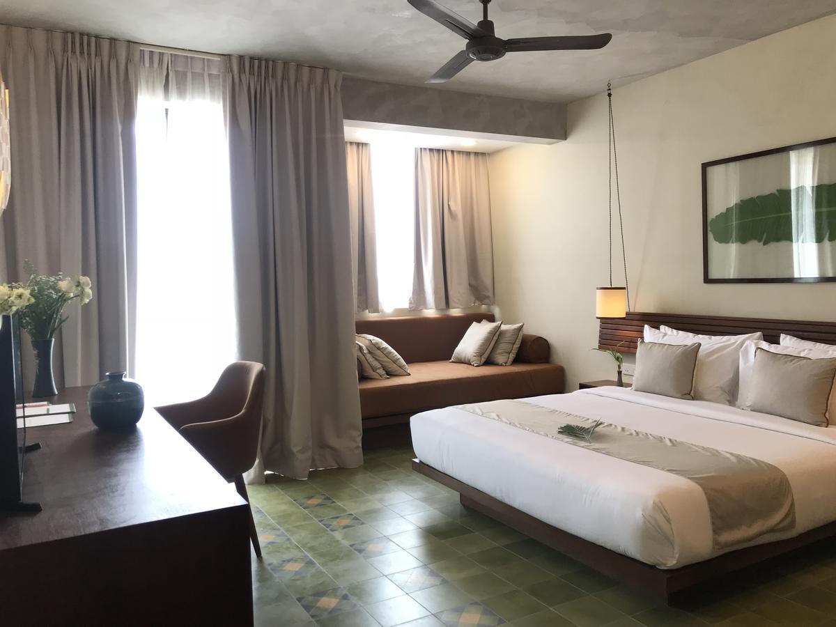 Penh House Hotel Пном Пен Екстериор снимка